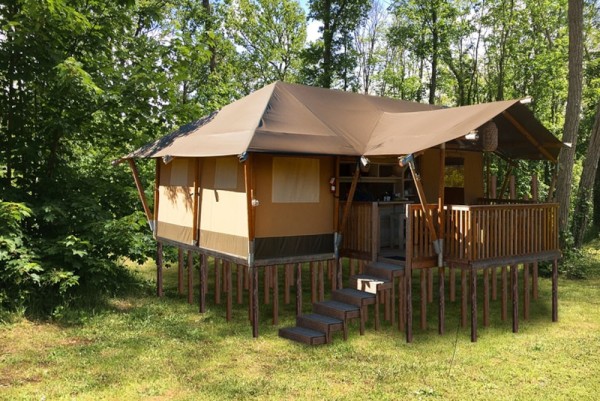 Large  Lodge Safari MEDLEY tent on stilts 7 Ppl. - Castel Camping Château de Chanteloup