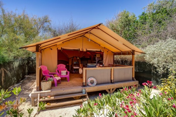 WALIBOU Lodge Confort, about 30m², on stilts, 2 rooms 1/5 Ppl. - Camping Californie Plage