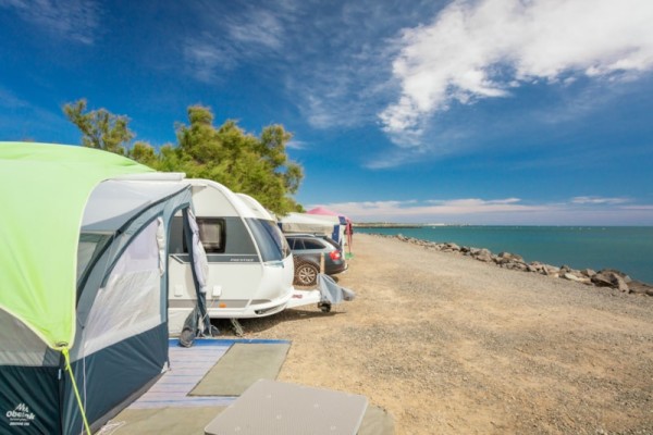 Pitch SEAVIEW + car + tent or caravan + electricity - 1/6 Ppl. - Camping Californie Plage