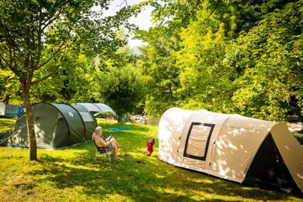 Emplacement Nature sans électricité 2 Pers. - Flower Camping Le Val de l'Arre