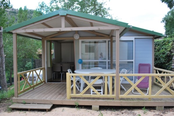 Chalet NEMO Standard 22m² (2 bedrooms) + sheltered terrace 7m2 + AIR CO 4 Ppl. - Flower CAMPING LES FAUVETTES