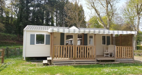 Mobil-Home PREMIUM 35m² 3 chambres avec terrasse couverte et lave-vaisselle 6 Pers. - Flower Camping des Vallées