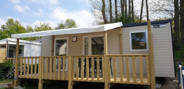 Mobil-Home CONFORT 28m² 2 chambres avec terrasse couverte 4 Pers. - Flower Camping des Vallées