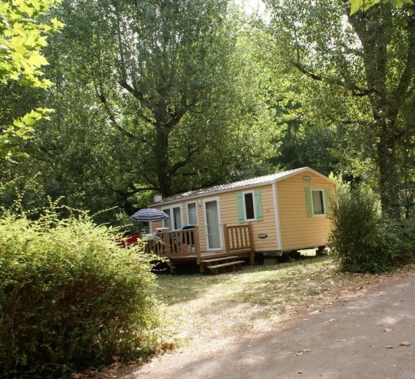 Mobil-home avec terrasse 5 Pers. - Camping Domaine du Lac