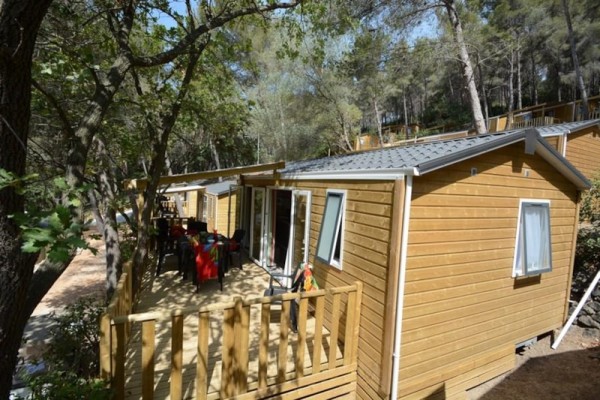 Mobilhome Mimosa 28m² - 2 bedrooms - air-conditioned, covered terrace 9m². 4/6 Ppl. - Camping Les Playes