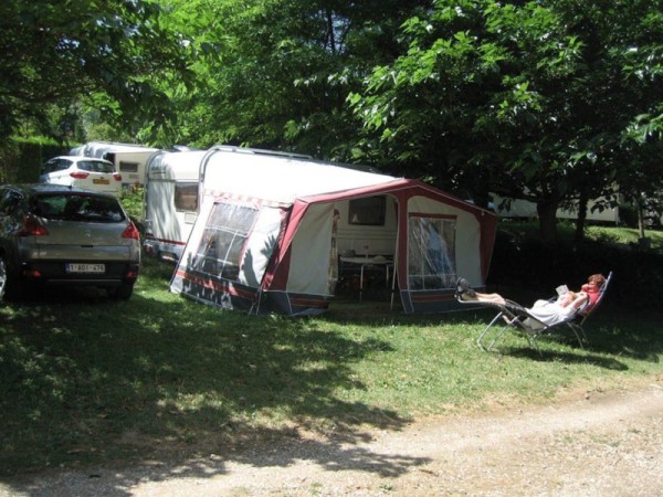 Comfort Package with electricity 10A (for tents, caravans and motorhomes) 1/6 Ppl. - Camping le Grand Cerf