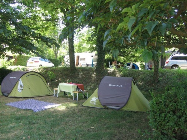 Pitch Nature Package (for tents, caravans and motorhomes) 1/6 Ppl. - Camping le Grand Cerf