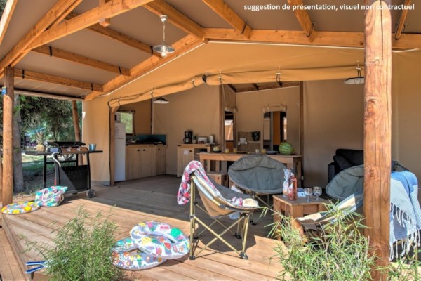 Cabane Cotton Toilée CONFORT 32m² (2 chambres) + terrasse couverte 11m² + TV 5 Pers. - Flower Camping Le Conleau