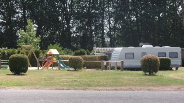 Pitch: car + tent/caravan or camping-car + electricity 2/6 Ppl. - Camping Les Prés de la Mer