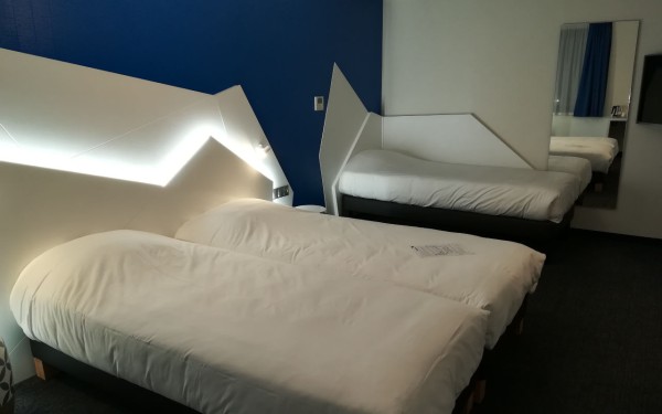 Chambre triple - adaptée aux PMR - 1 à 3 personnes - Hotel Origami