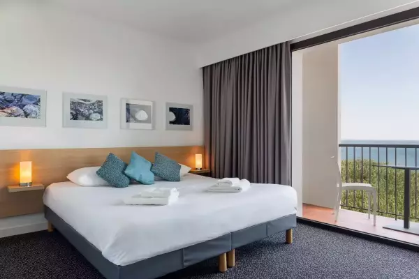 Chambre Parentale vue Mer avec balcon - Grand Hôtel du Golfe