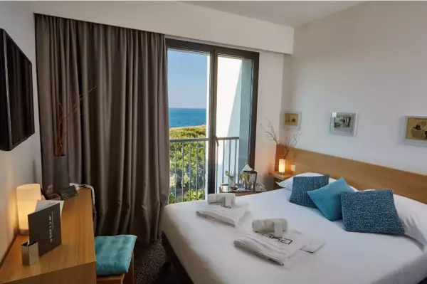 Petite chambre vue mer - Grand Hôtel du Golfe