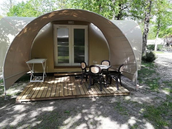 Coco Sweet; Canvas bungalow; between the tent and a mobile-home there is Coco! 2/4 Ppl. - Camping La Grande Tortue