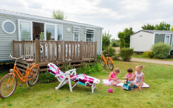 Mobile-home 35m² Standard 3 bedrooms - Terrace 6 Ppl. - Flower Camping Caravaning Les Aubépines